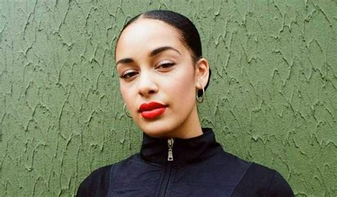 Jorja Smith Height Weight Bra Size Body。